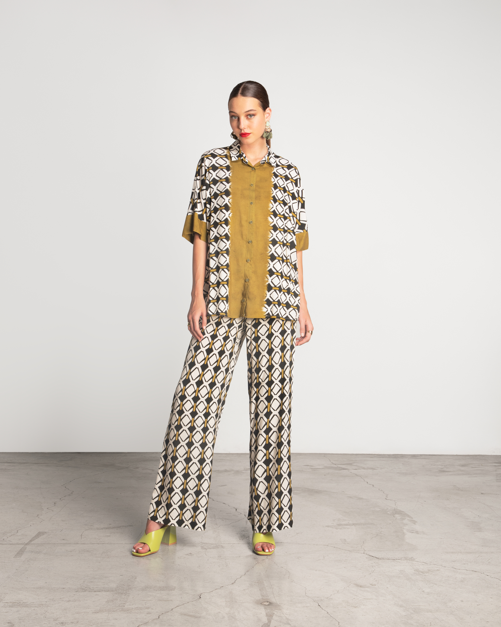 MOUTAKI2477 ΠΟΥΚΑΜΙΣΑ VITTORIA - Image 1