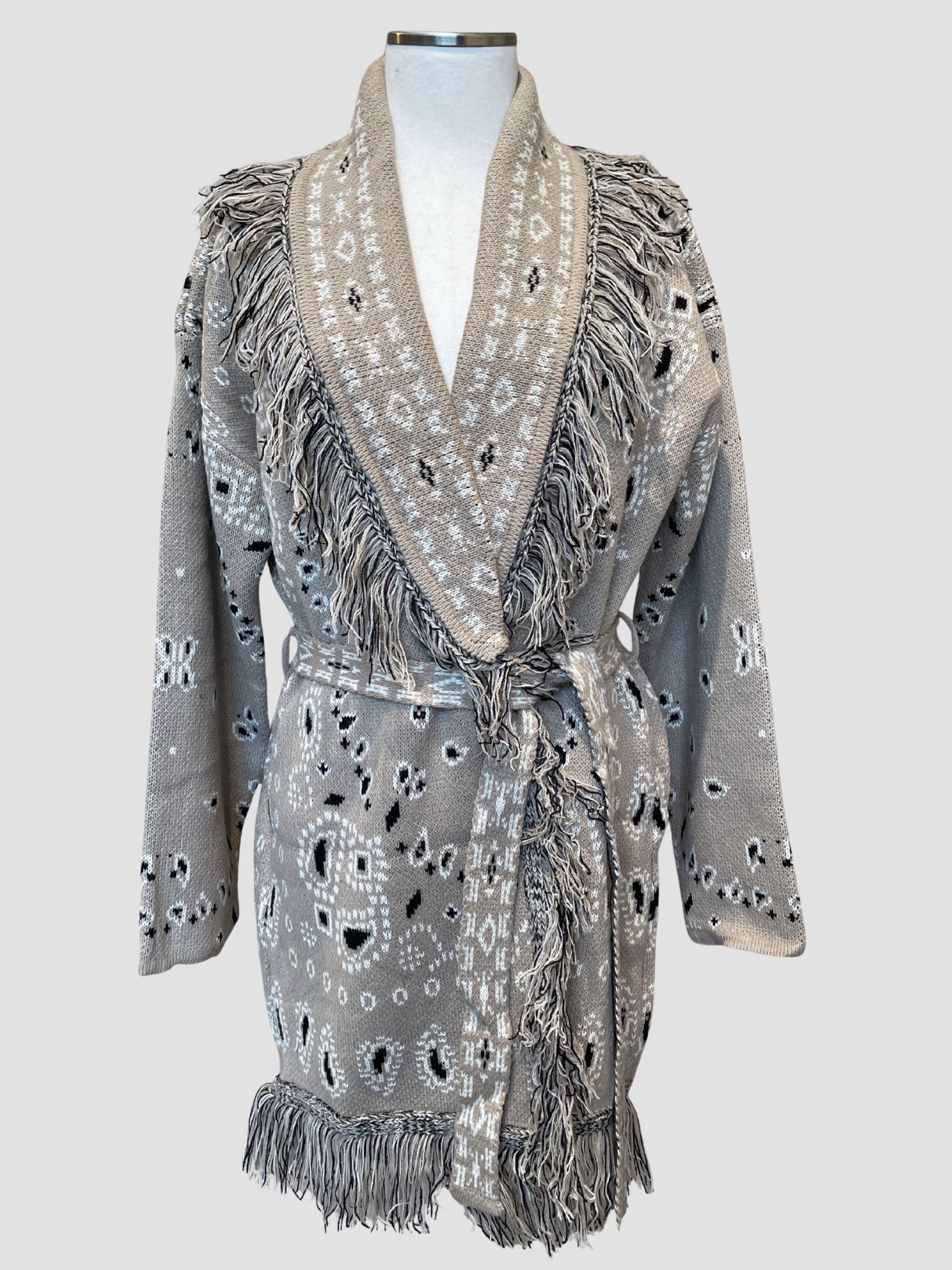 e shop Ζακέτα με μοτίβο μπαντάνα μπεζ - Image 1