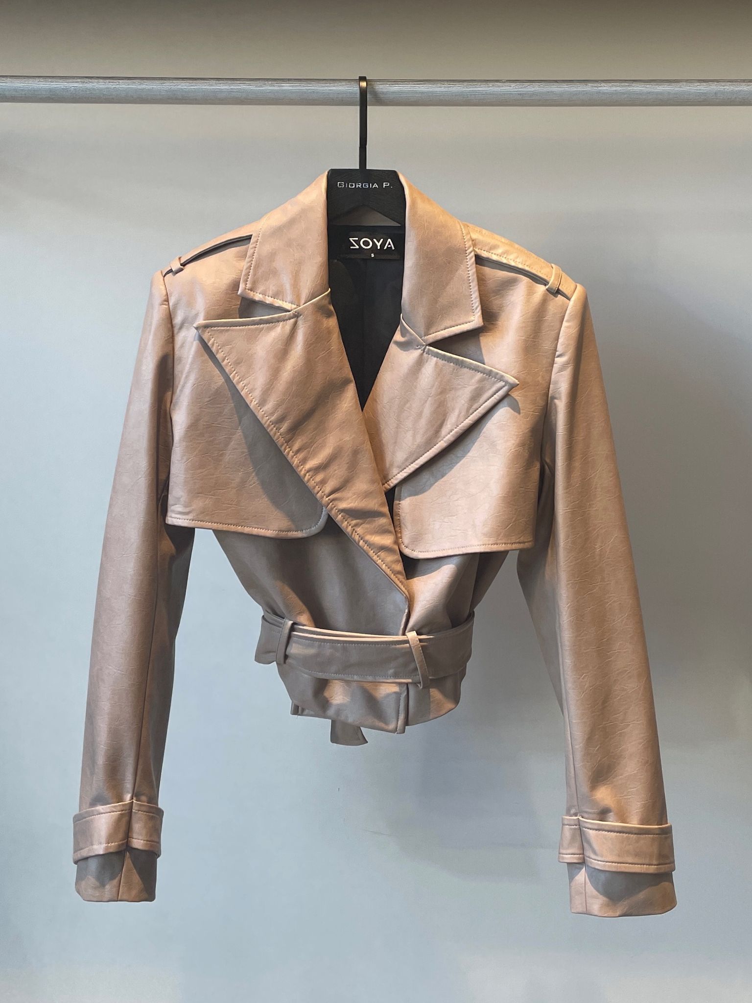 e shop (11) Cropped πανωφόρι Irza nude - Image 1