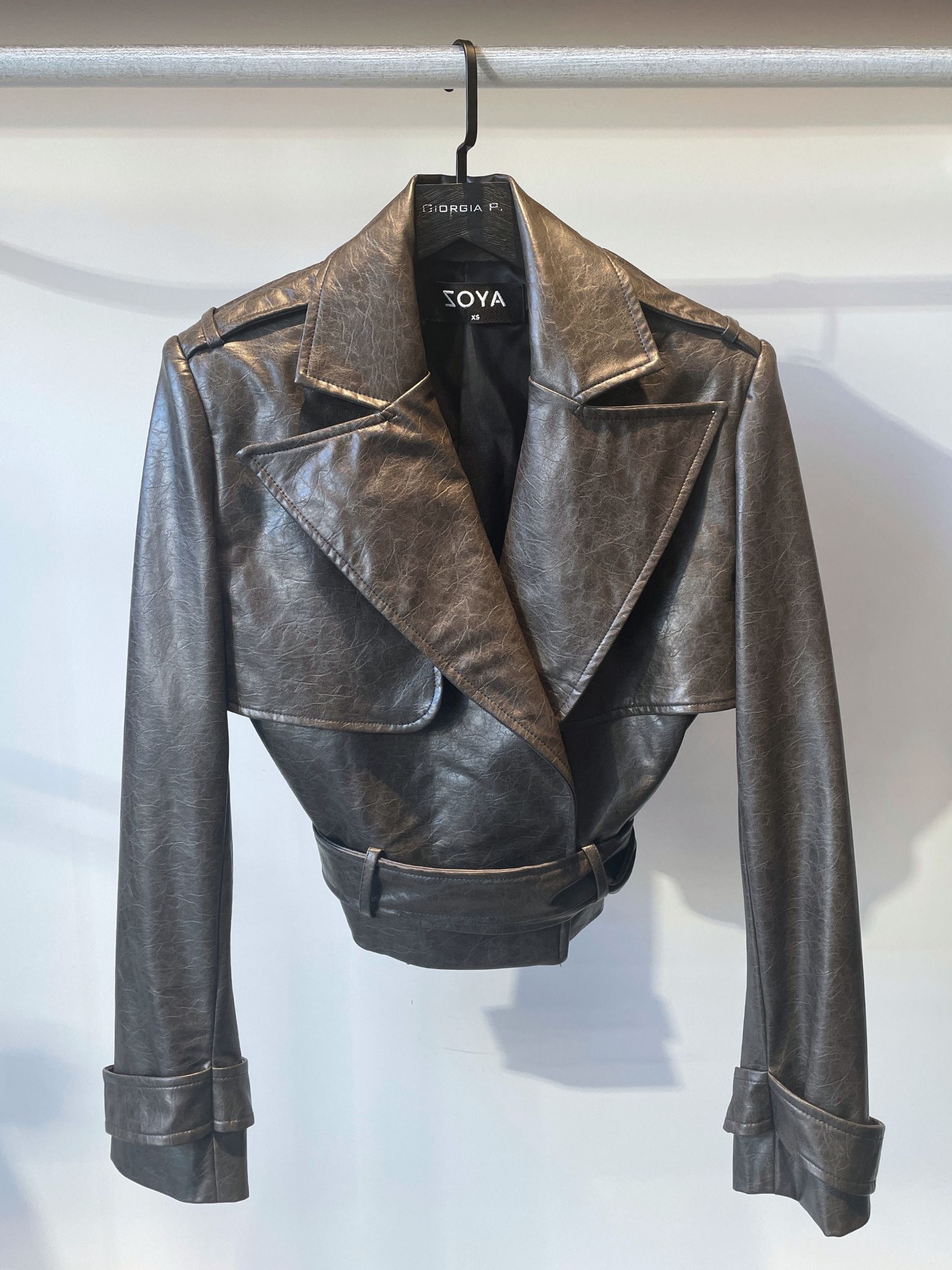 e shop (12) Cropped πανωφόρι Irza σκούρο λαδί - Image 1