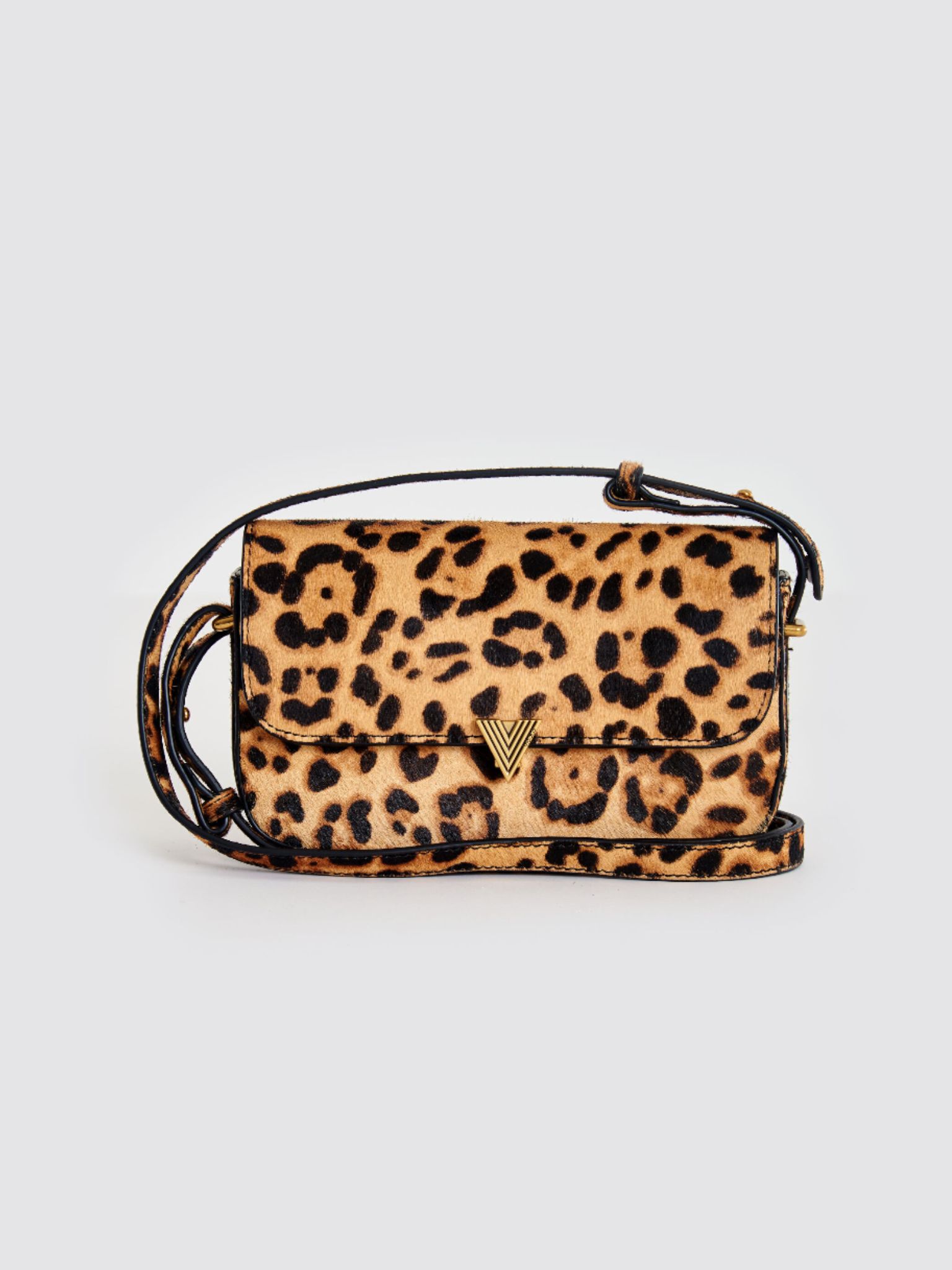 e shop (12) Τσάντα ώμου V-lock λεοπάρ - Image 1