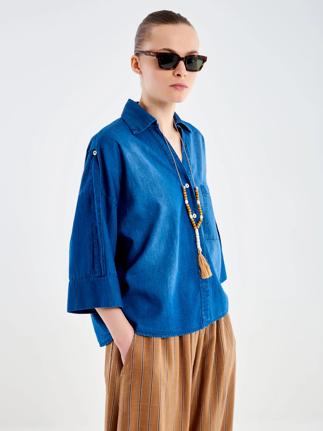 TAB2022089ABLU_01_1080x Πουκάμισο Chambray με κολιέ - Image 1